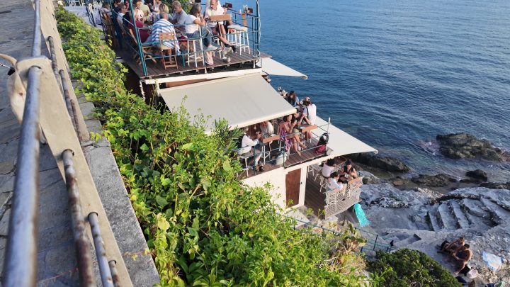Recco, il mare al calar della sera